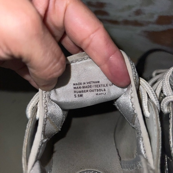 Michael kors tennis shoes/ platform size 5.5 - Picture 6 of 6